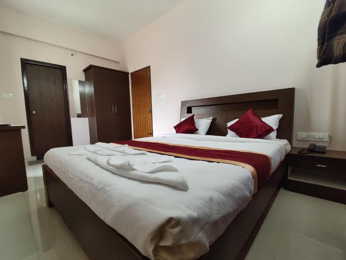Hotel Royal Suites Bangalore Eksteriør billede