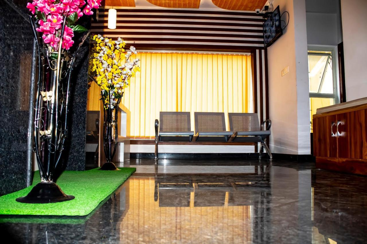 Hotel Royal Suites Bangalore Eksteriør billede