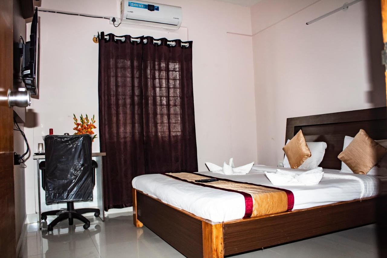 Hotel Royal Suites Bangalore Eksteriør billede